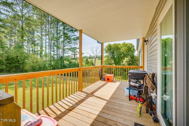 215 Wayland Boulevard, Bulls Gap, TN 37711