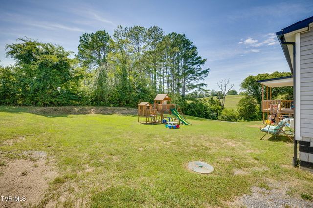 215 Wayland Boulevard, Bulls Gap, TN 37711