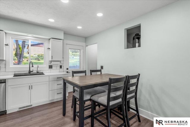 5826 Fay Boulevard, Omaha, NE 68117