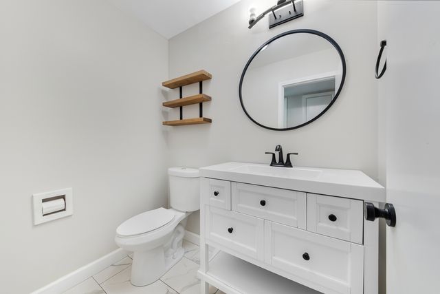 409 S Hamilton Street 409, Lockport, IL 60441