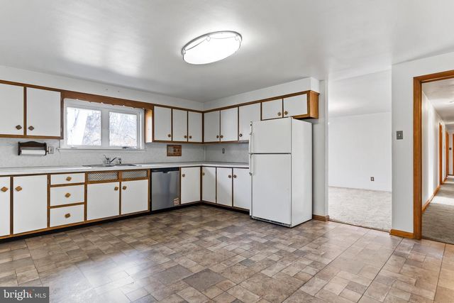 5380 WILSHIRE RD, Harrisburg, PA 17112