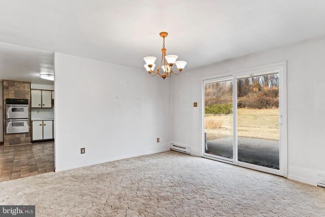 5380 WILSHIRE RD, Harrisburg, PA 17112