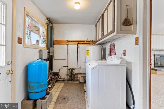 5380 WILSHIRE RD, Harrisburg, PA 17112