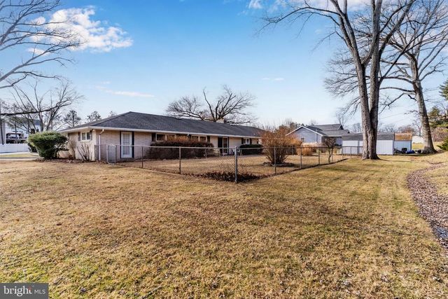 5380 WILSHIRE RD, Harrisburg, PA 17112