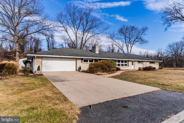 5380 WILSHIRE RD, Harrisburg, PA 17112