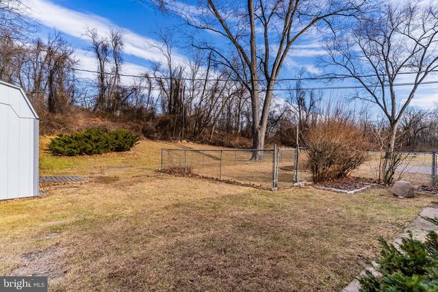 5380 WILSHIRE RD, Harrisburg, PA 17112