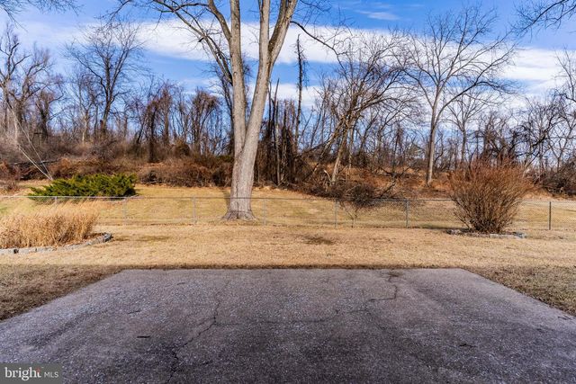 5380 WILSHIRE RD, Harrisburg, PA 17112