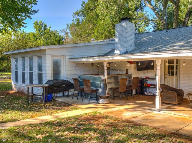 12724 S Coltrane Road, Edmond, OK 73034