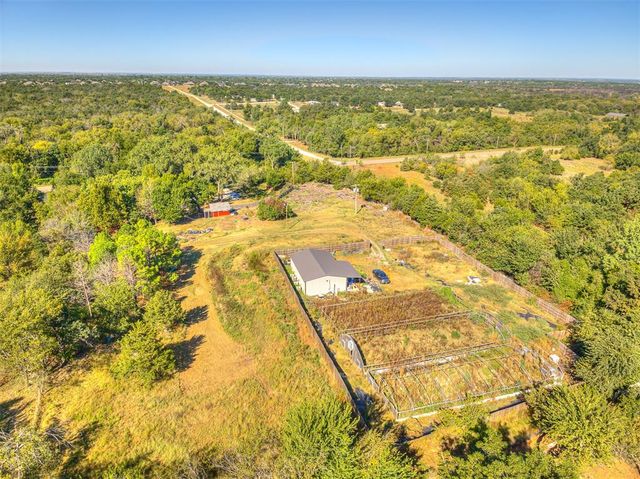 12724 S Coltrane Road, Edmond, OK 73034