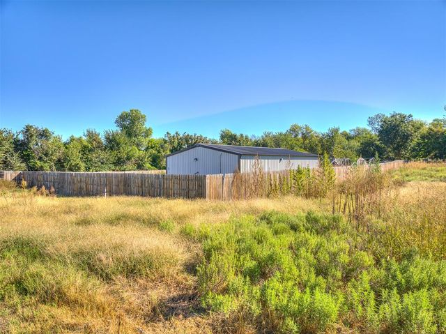 12724 S Coltrane Road, Edmond, OK 73034