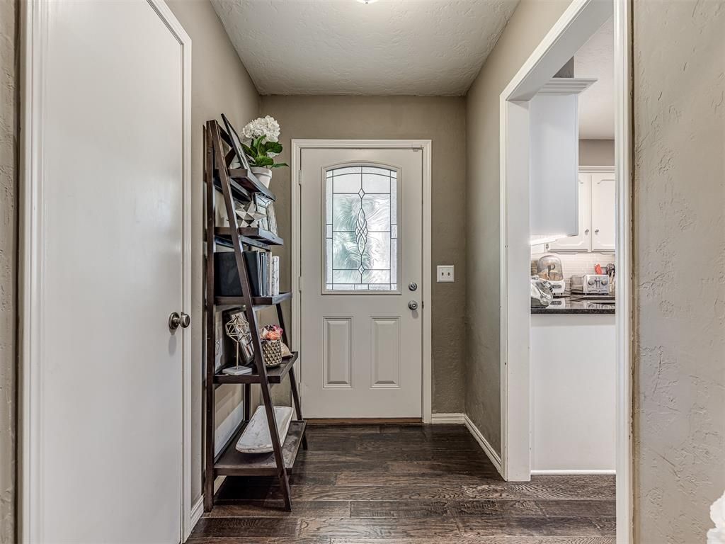 Image 32 of property listing at 12724 S Coltrane Road, Edmond, OK 73034