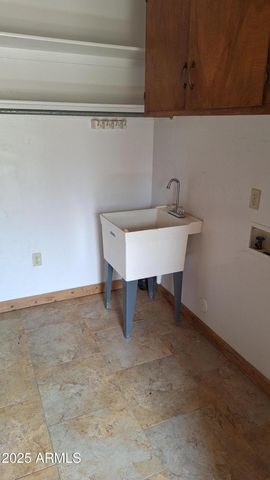 45427 N 14th Street, New River, AZ 85087