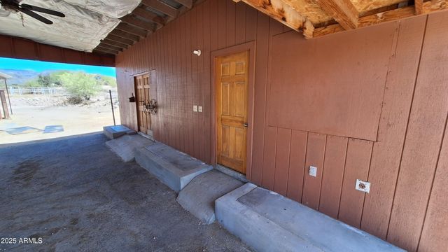 45427 N 14th Street, New River, AZ 85087