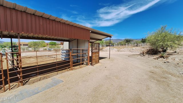45427 N 14th Street, New River, AZ 85087
