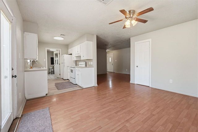 3004 NE Pioneer Blvd, Lawton, OK 73507