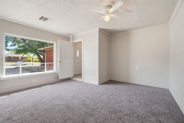 3004 NE Pioneer Blvd, Lawton, OK 73507
