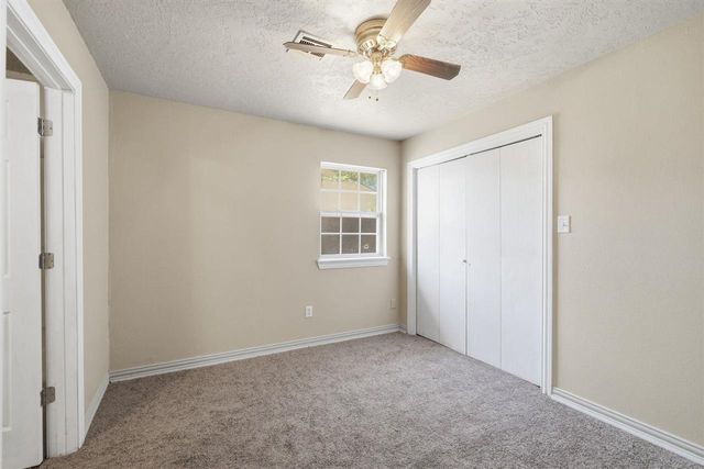 3004 NE Pioneer Blvd, Lawton, OK 73507