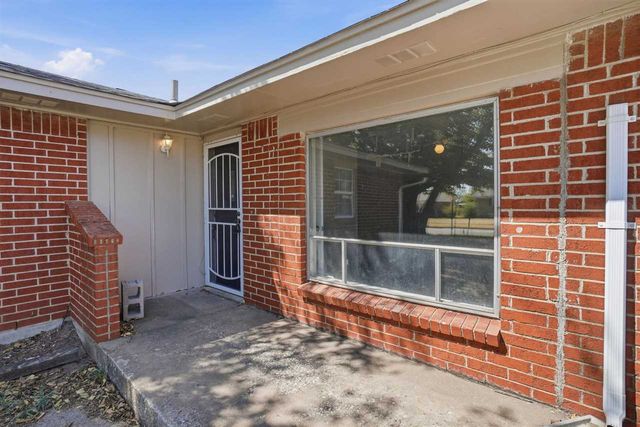 3004 NE Pioneer Blvd, Lawton, OK 73507