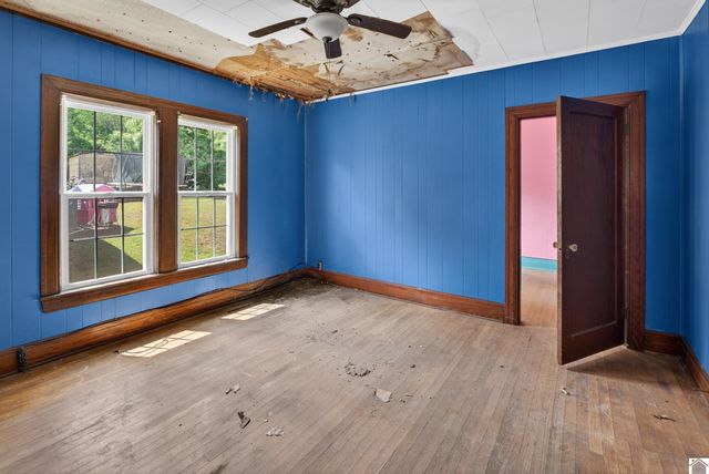 200 W 12th Street, Benton, KY 42025