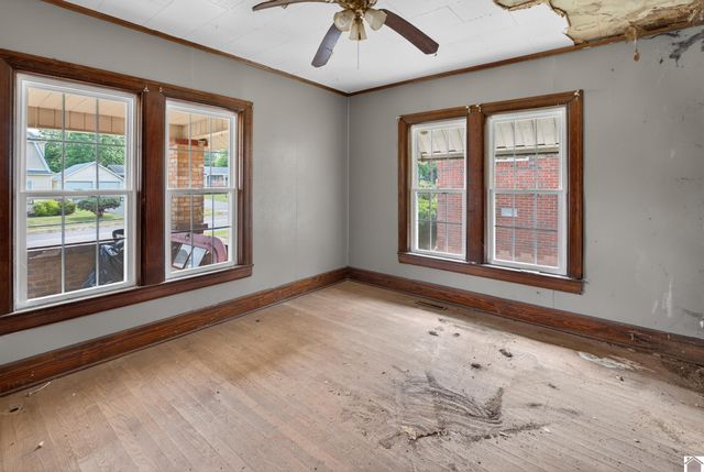 200 W 12th Street, Benton, KY 42025