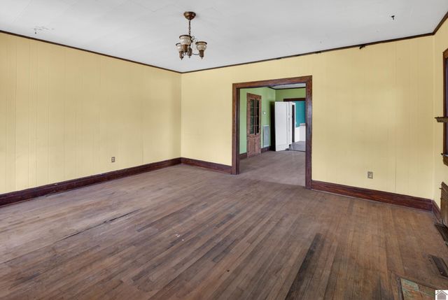 200 W 12th Street, Benton, KY 42025