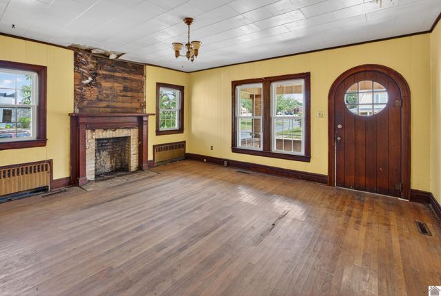 200 W 12th Street, Benton, KY 42025