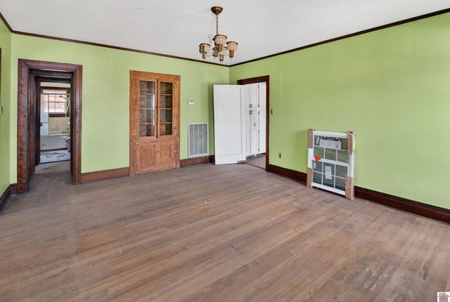 200 W 12th Street, Benton, KY 42025