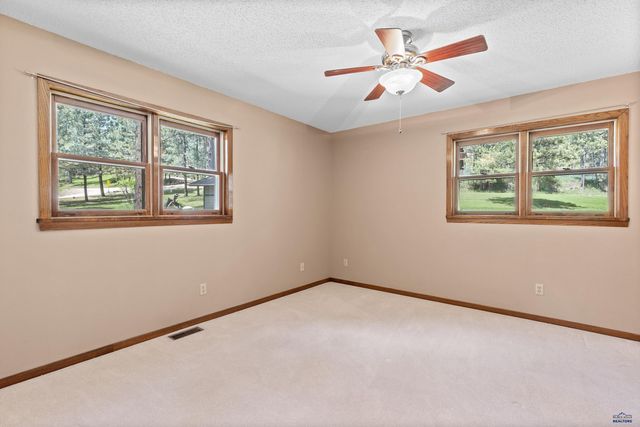 13741 CHIPMUNK PL, Rapid City, SD 57702