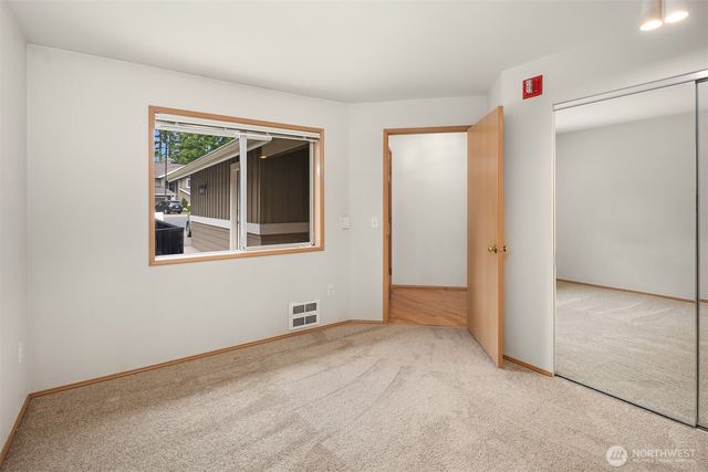 3636 255th Lane SE #45, Sammamish, WA 98029