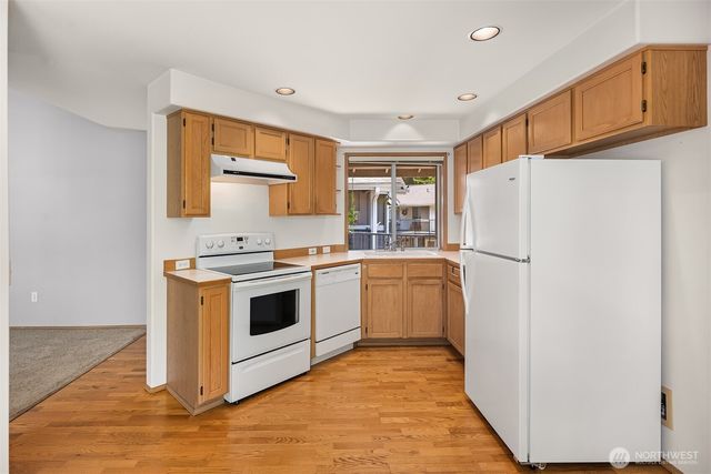 3636 255th Lane SE #45, Sammamish, WA 98029