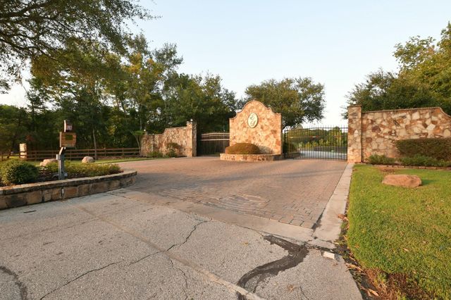 1735 Opal Trail, Willis, TX 77378