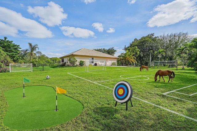 8671 155th Place N, Palm Beach Gardens, FL 33418