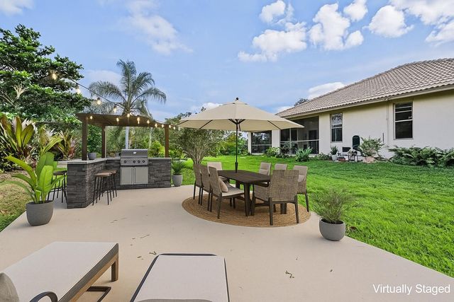 8671 155th Place N, Palm Beach Gardens, FL 33418