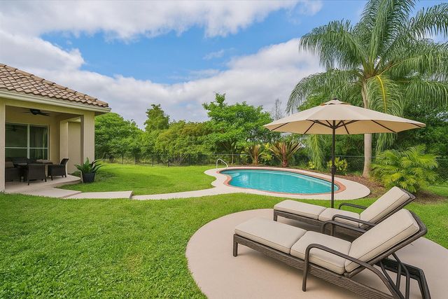 8671 155th Place N, Palm Beach Gardens, FL 33418