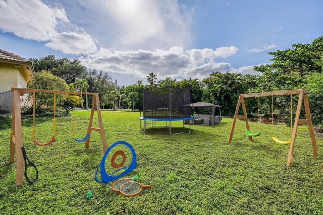 8671 155th Place N, Palm Beach Gardens, FL 33418