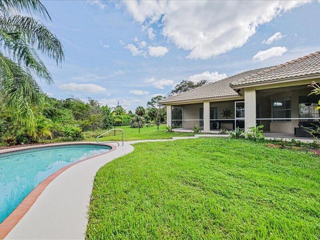 8671 155th Place N, Palm Beach Gardens, FL 33418
