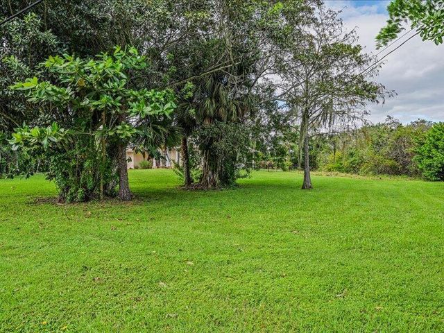8671 155th Place N, Palm Beach Gardens, FL 33418