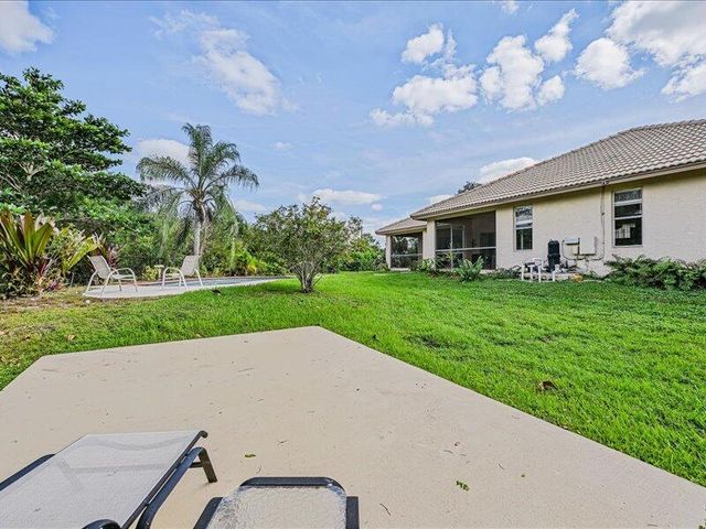 8671 155th Place N, Palm Beach Gardens, FL 33418