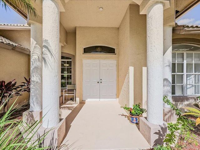 8671 155th Place N, Palm Beach Gardens, FL 33418