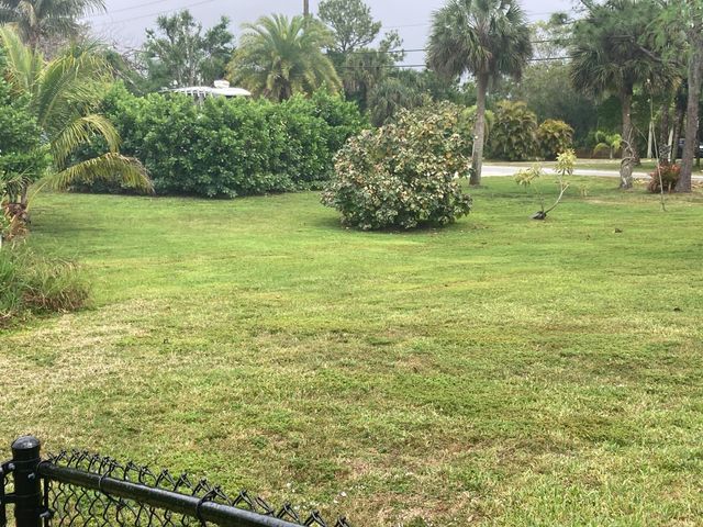 8671 155th Place N, Palm Beach Gardens, FL 33418