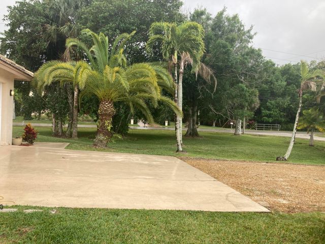 8671 155th Place N, Palm Beach Gardens, FL 33418
