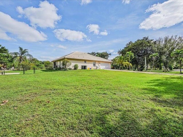 8671 155th Place N, Palm Beach Gardens, FL 33418
