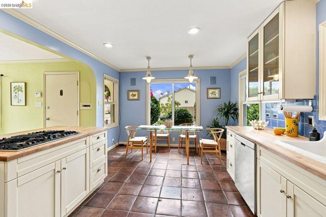 2400 Mcbryde Ave, Richmond, CA 94804