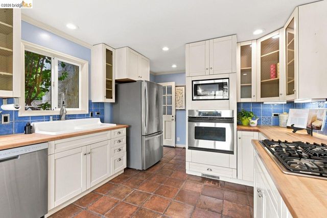 2400 Mcbryde Ave, Richmond, CA 94804