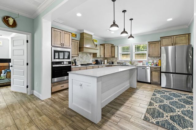 910 Woodmore Hollow Ln, Hartsville, TN 37074