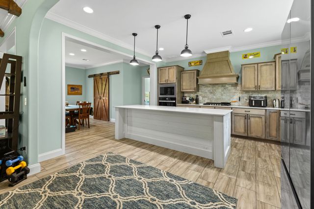 910 Woodmore Hollow Ln, Hartsville, TN 37074
