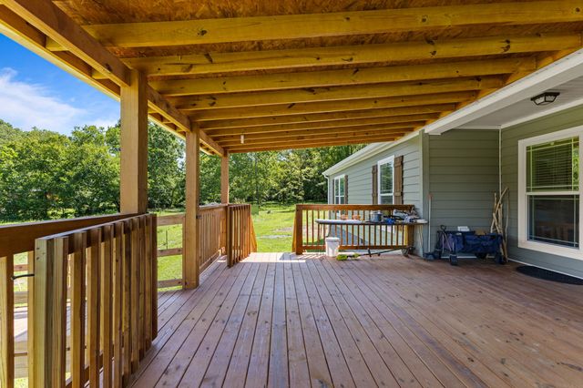 910 Woodmore Hollow Ln, Hartsville, TN 37074