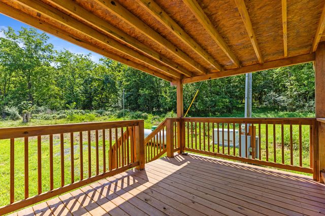 910 Woodmore Hollow Ln, Hartsville, TN 37074