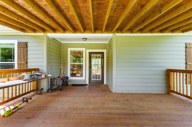 910 Woodmore Hollow Ln, Hartsville, TN 37074