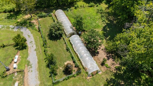 910 Woodmore Hollow Ln, Hartsville, TN 37074
